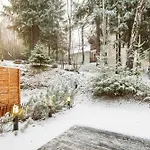 Cozy With Parking And Terrace In By Renters Apartmán Karpacz