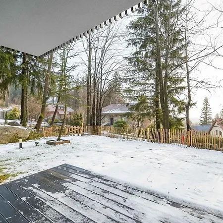 Cozy With Parking And Terrace In By Renters Апартаменты